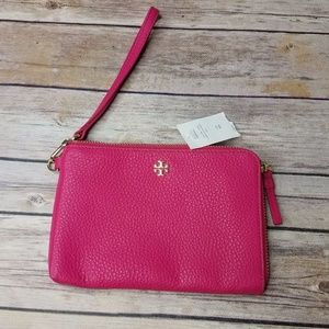 NEW Tory Burch Fuschia Pink Wristlet