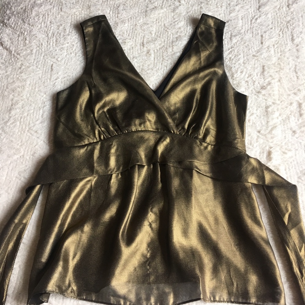 Ann Taylor gold sleeveless top