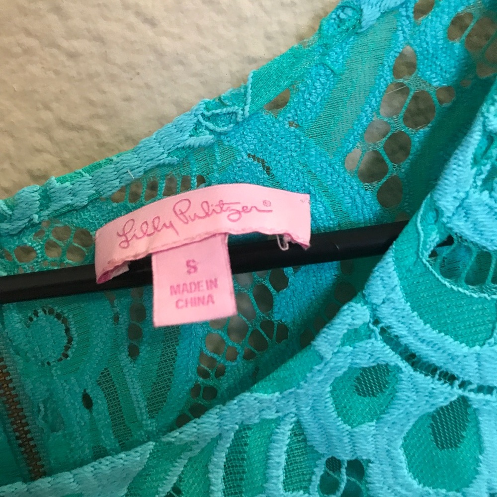 Lilly size small blue shirt