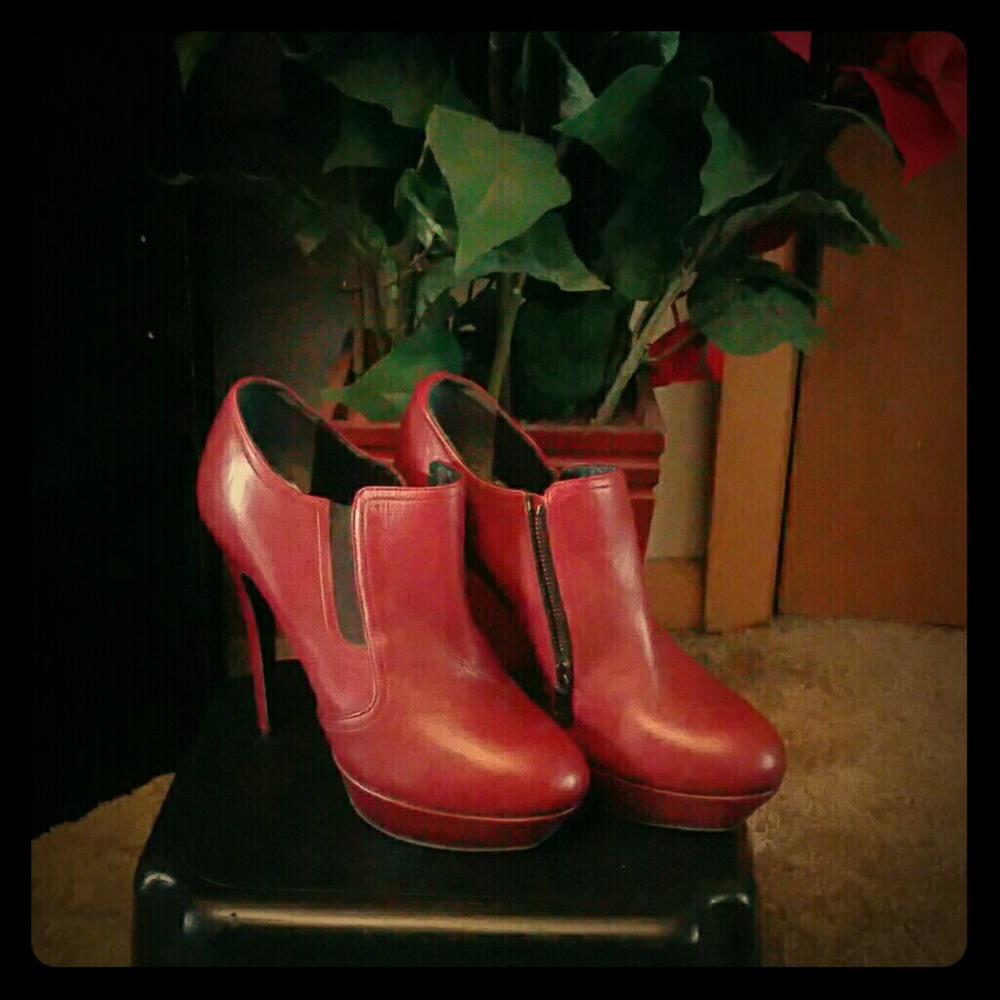 Italian-made, burgungy, leather shoe boots