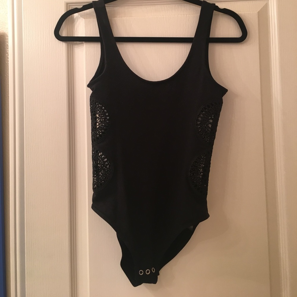 Onsie black top shop