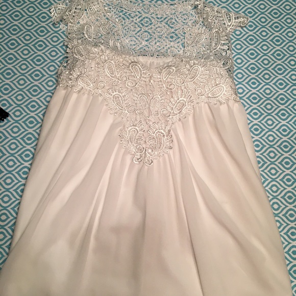 XL to 1X lace tanks - Picture 4 of 5