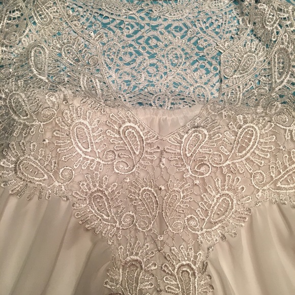 XL to 1X lace tanks - Picture 5 of 5