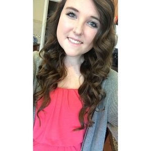 Meet your Posher, Caroline