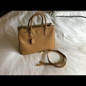 Sold..Weekend ⚡️Sale Prada double zip lux tote