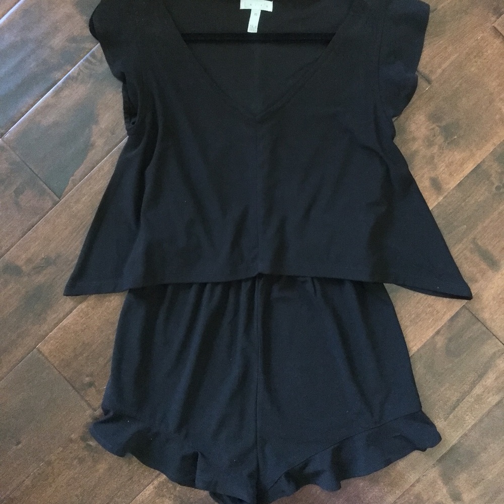 Leith ruffle romper