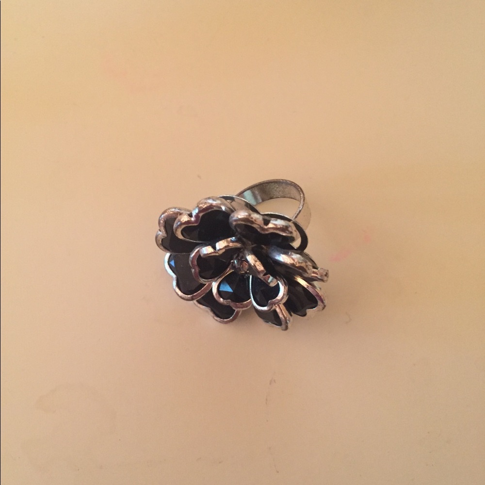 Black and Silver Flower ring