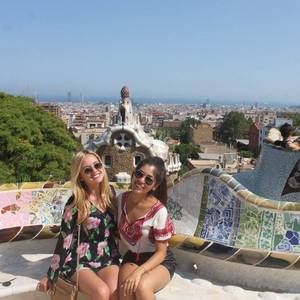 Meet your Posher, Carolina