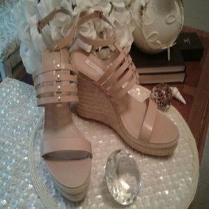 Diane von Furstenberg wedged  shoes