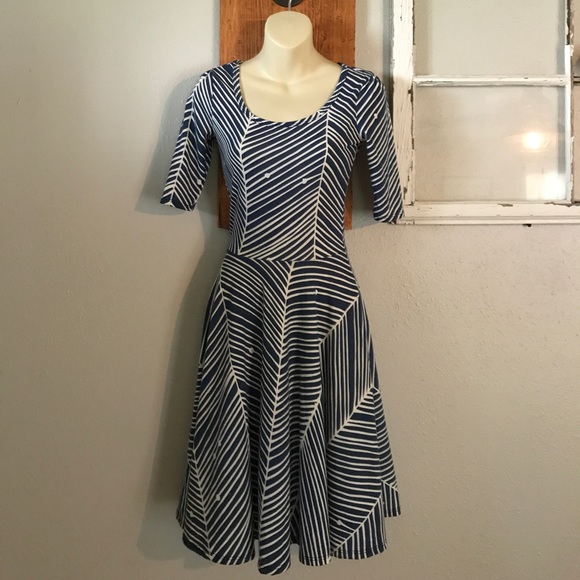 LuLaRoe Dresses & Skirts - LuLaRoe Nicole Fit and Flare Dress