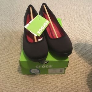 NWT crocs black "busy day stretch ballet wedge"