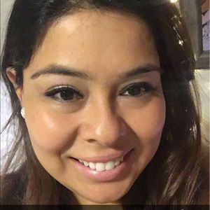 Meet your Posher, Lorena