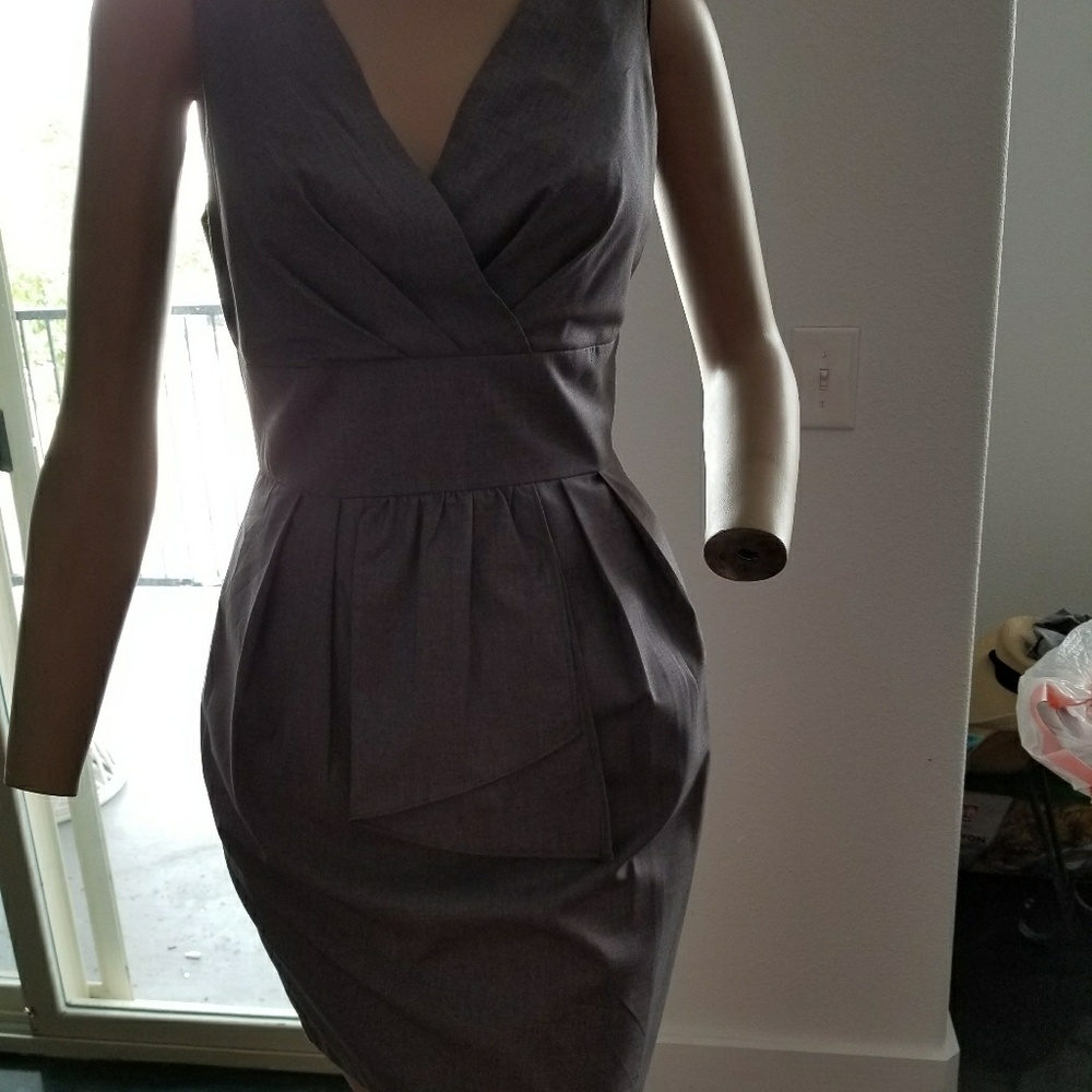 Love 21- Fitted form dress, new without tags