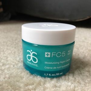 Arbonne FC5 moisturizing night cream