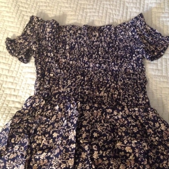 Off shoulder floral print summer dress. - Picture 2 of 3