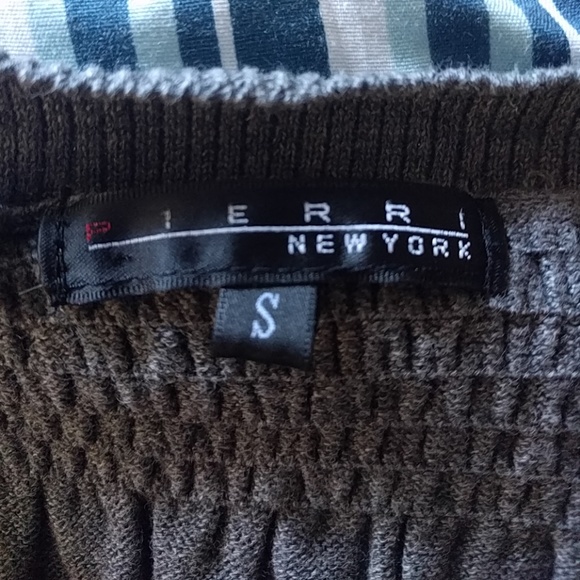 Pierri New York Sweater Top - Picture 4 of 4