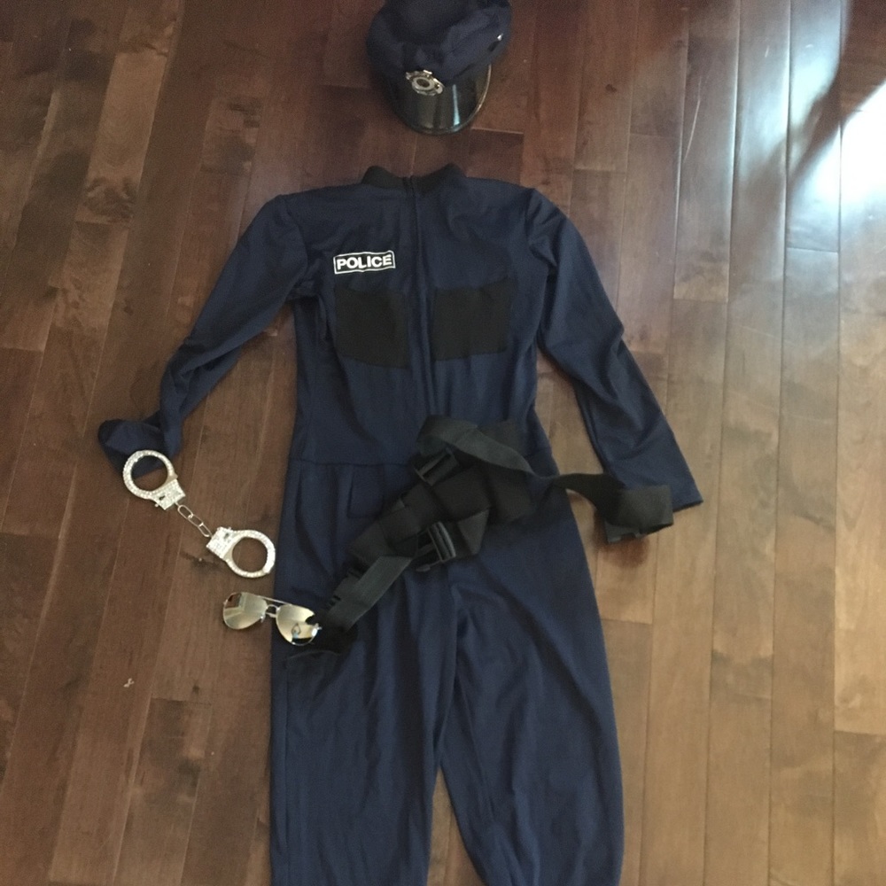Halloween 👻 cop 👮🏿 outfit/ jumpsuit