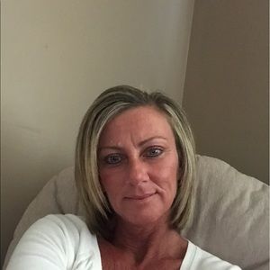 Meet your Posher, Becky