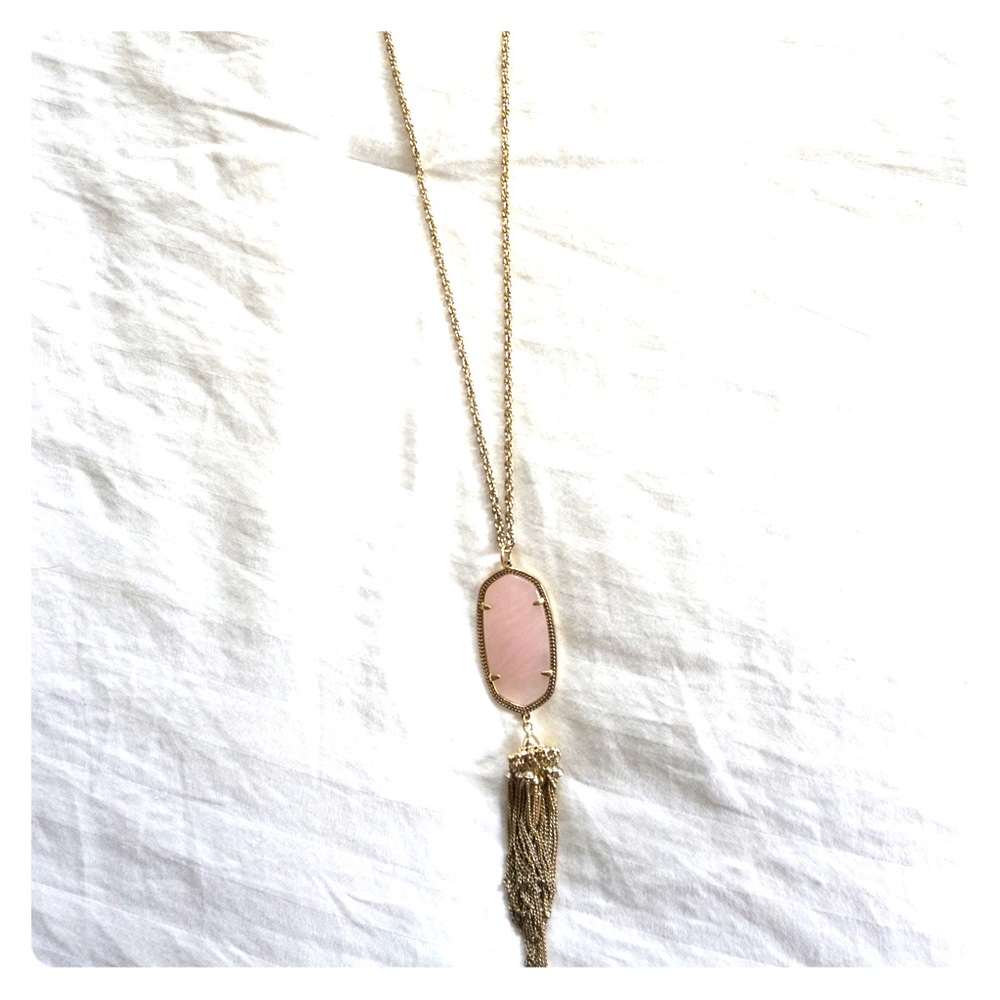 Kendra Scott Gold Rayne Necklace In Rose Quartz