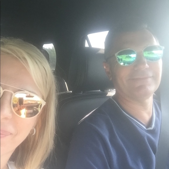 Meet your Posher, Ronda - Picture 4 of 4