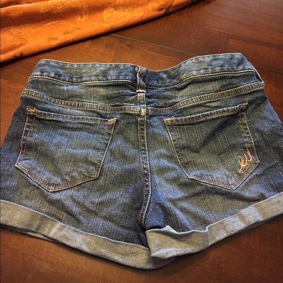 Express shorts 🐳 - Picture 2 of 5