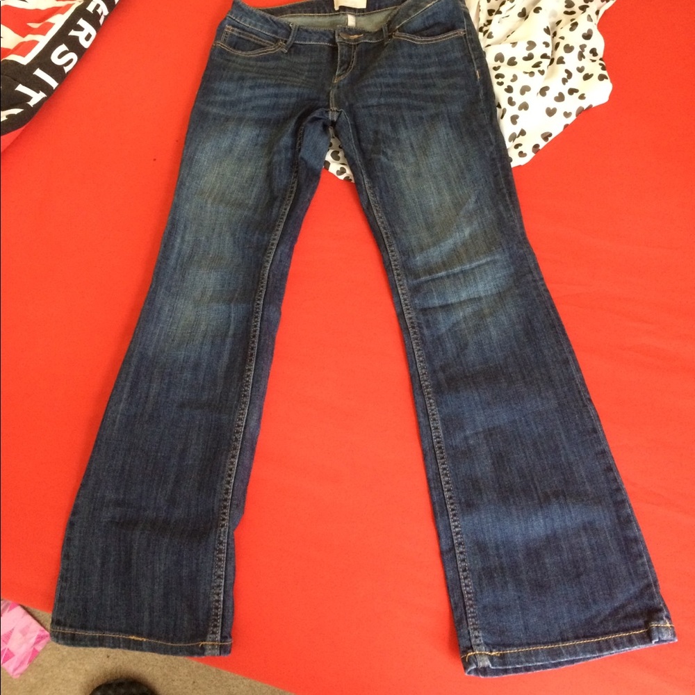 Beautiful Banana Republic boot cut fit size 27/4.