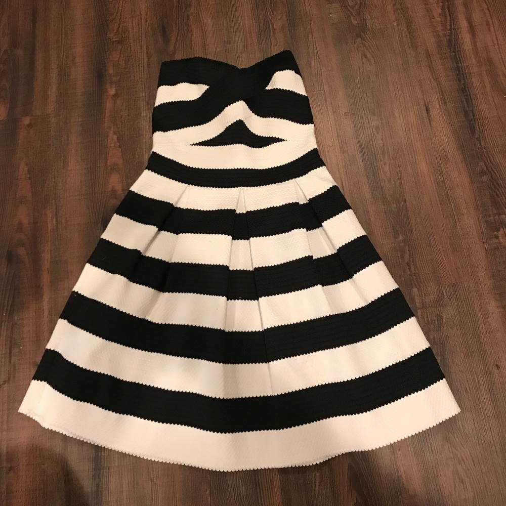 Cute fit and flare dress!