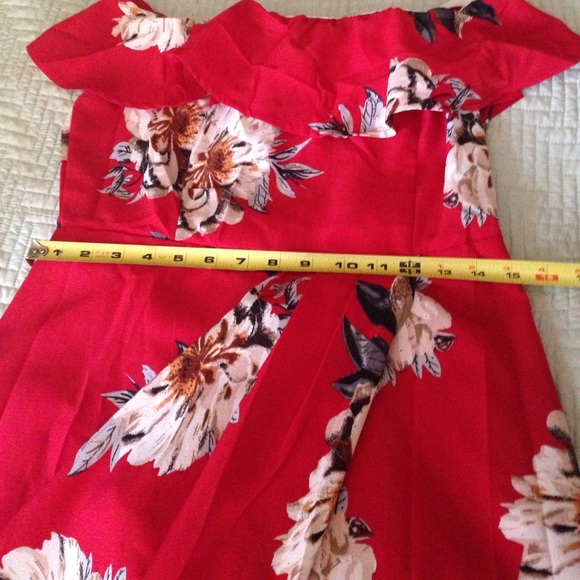 Off shoulder red floral high split dress - Picture 2 of 4