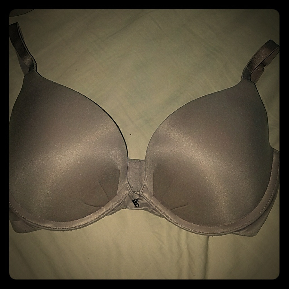 Victoria's Secret Fabulous Plunge 32DD