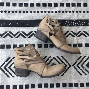 Steven Madden Freebirds ankle boots