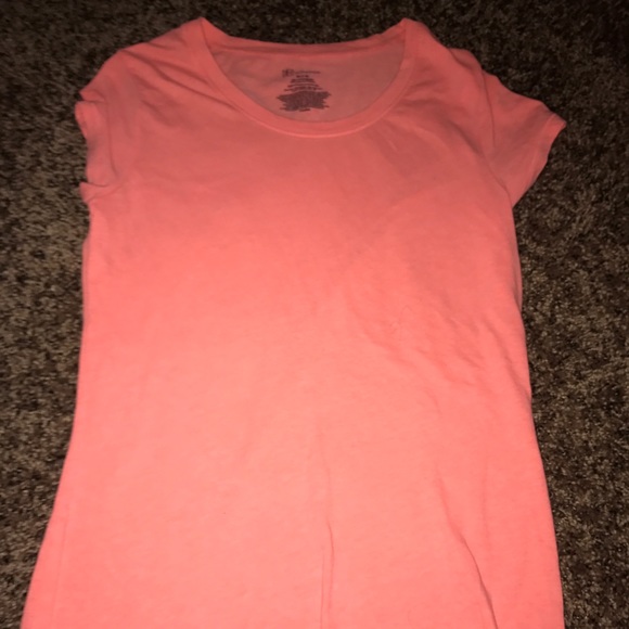 Tops - Picture 3 of 8