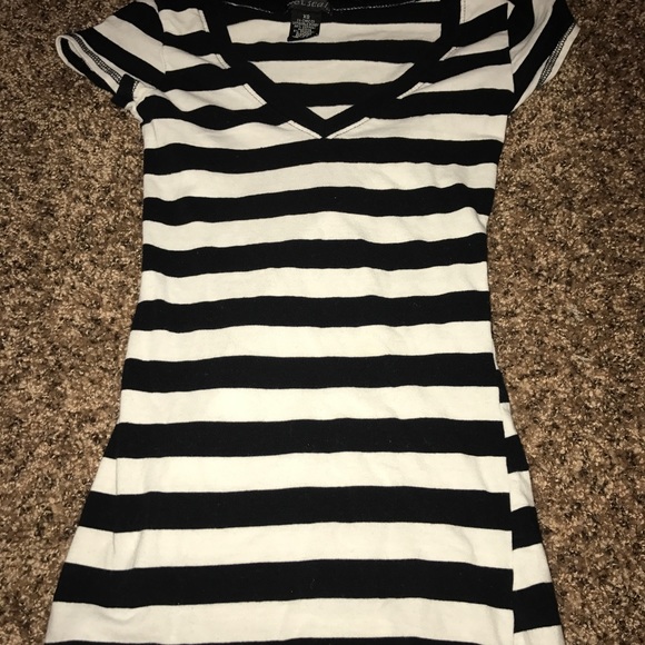 Tops - Picture 6 of 8