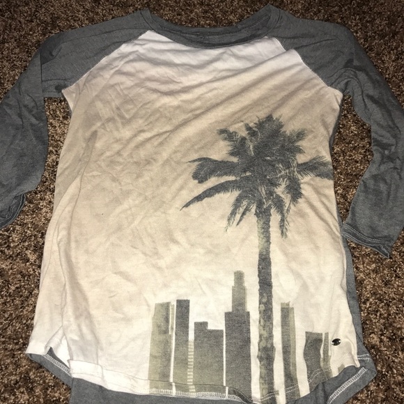 Tops - Picture 7 of 8