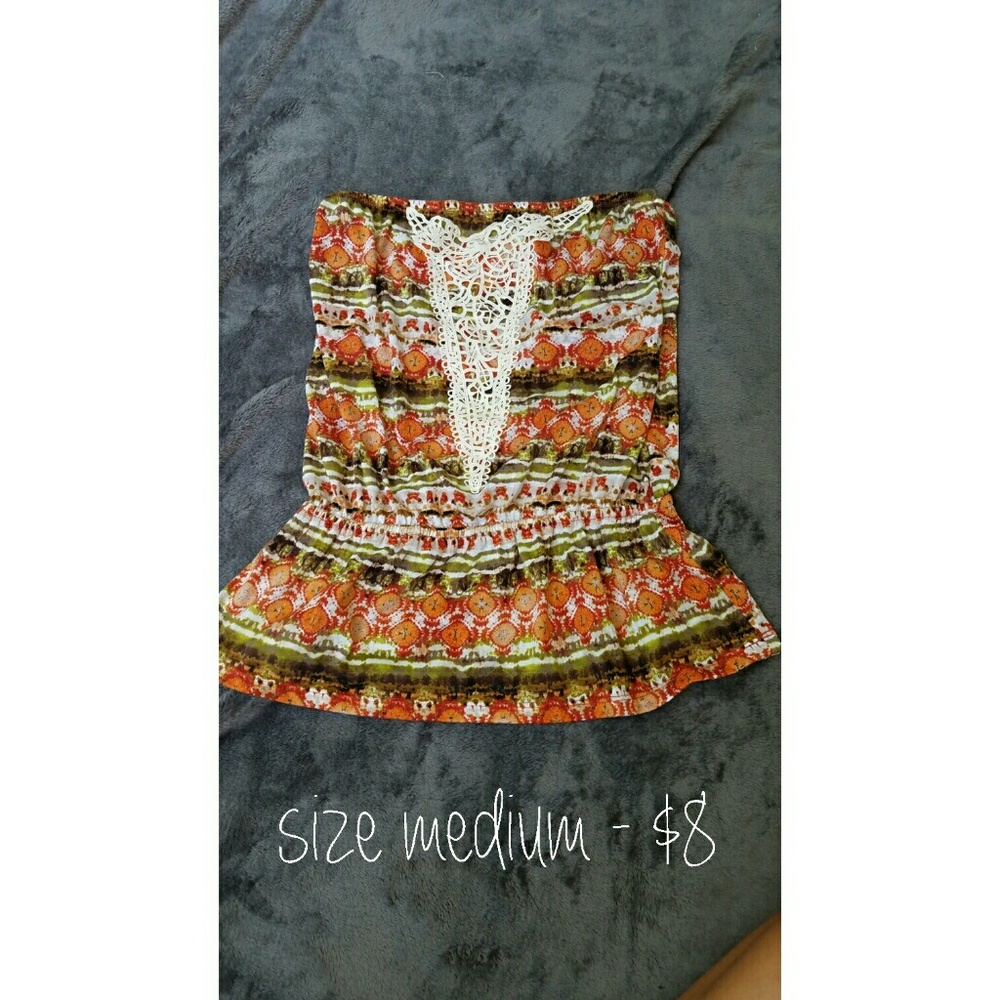 Strapless top size med fits small!