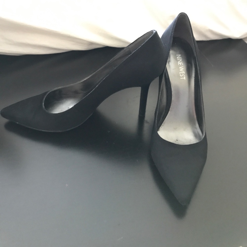 Nine West satin black heels