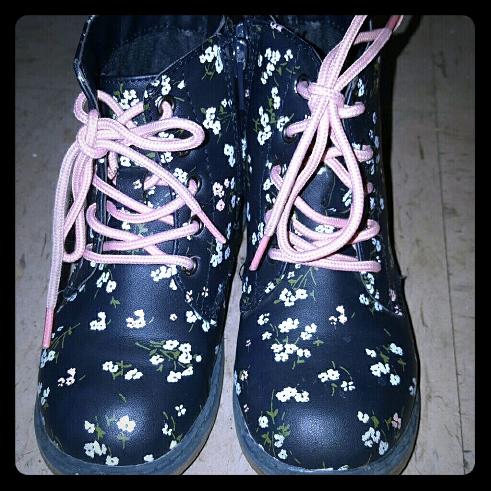 old navy imitation dr marten