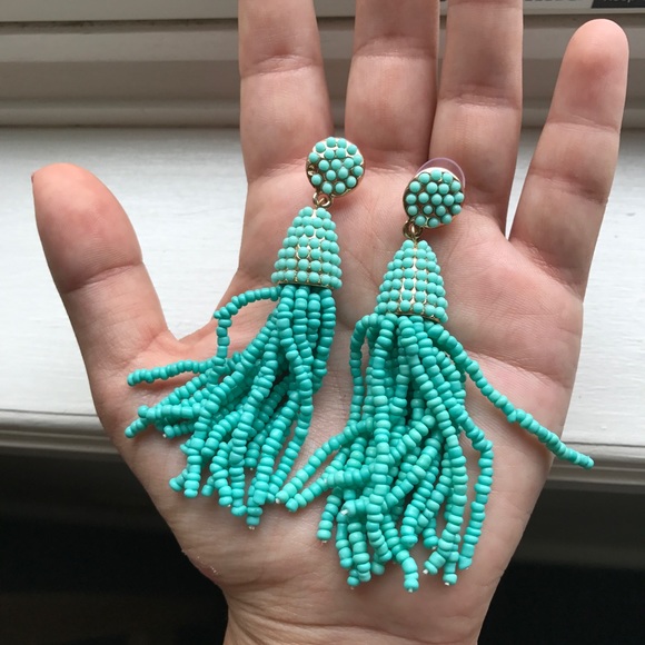 ⭐️ NEW⭐️ Beaded Drop Blogger Statement Earrings - Picture 8 of 8