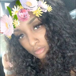 Meet your Posher, Crystal