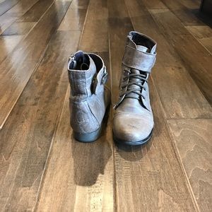 Steve Madden combat boots