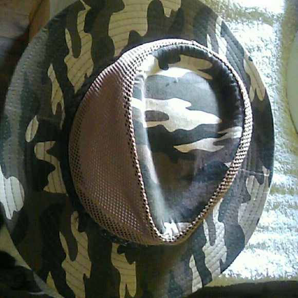 Full Rim Camouflage Hat - Picture 1 of 1