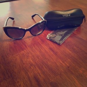 NEW Vogue VO 5054-S Sunglasses