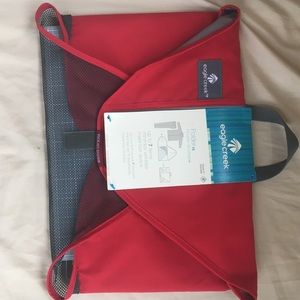 Wrinkle Preventer for Packing