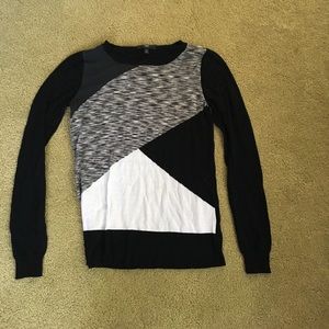 Mossimo Black and white sweater