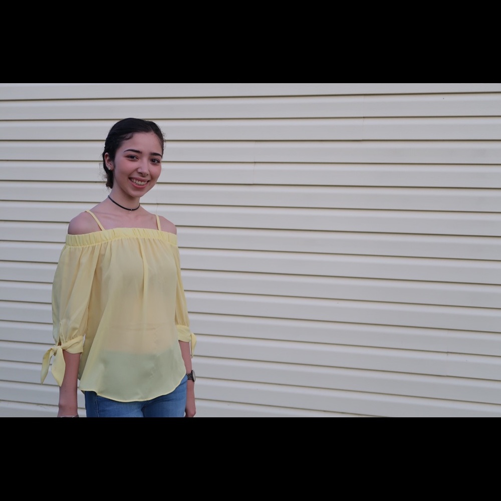 Meet your Posher, Yesenia