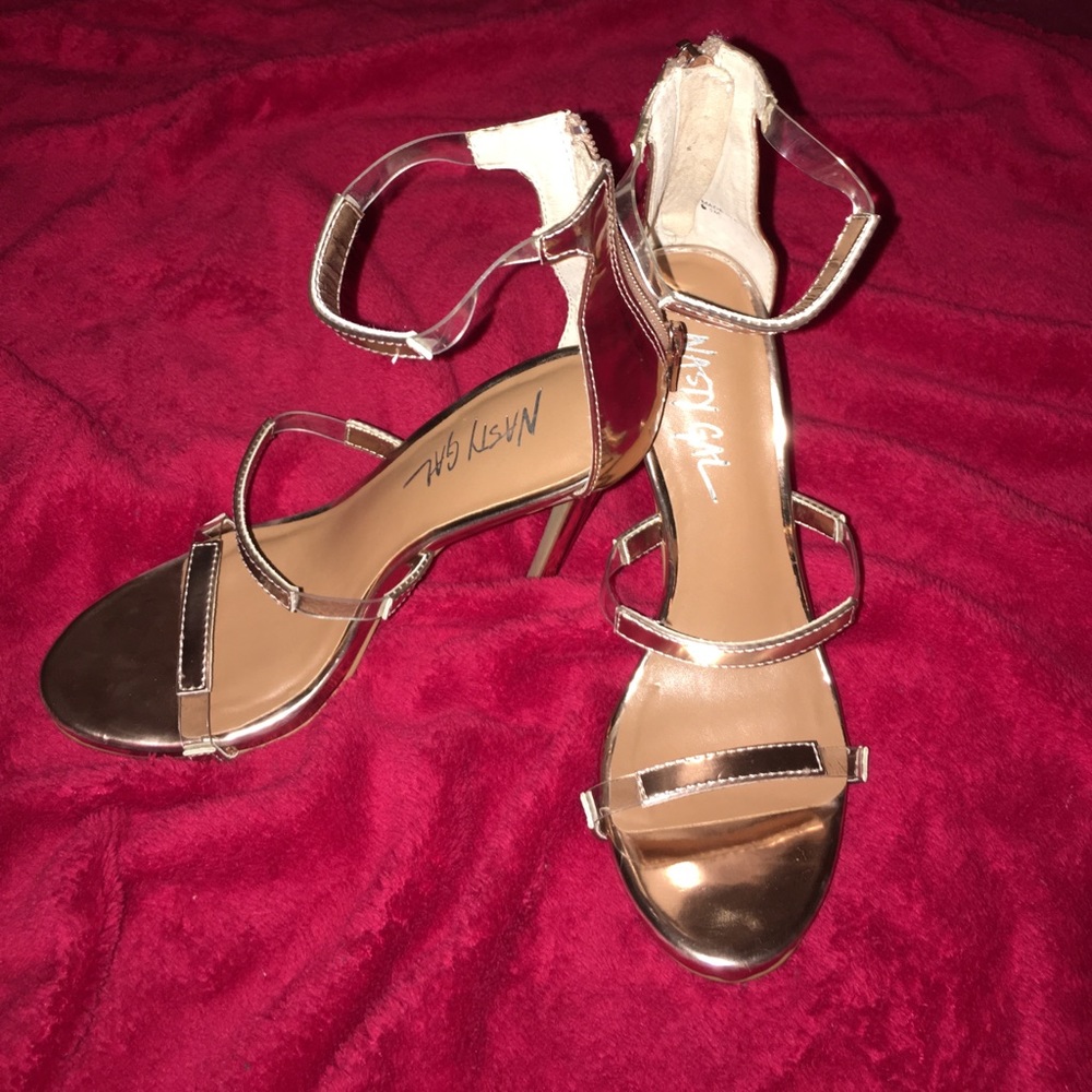 Heels - Picture 2 of 4