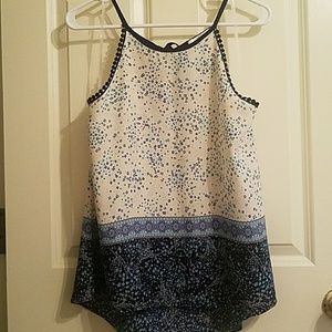 Le Lis boutique tank