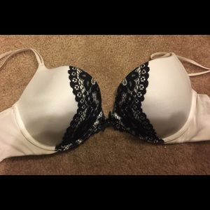 White VS push up bra