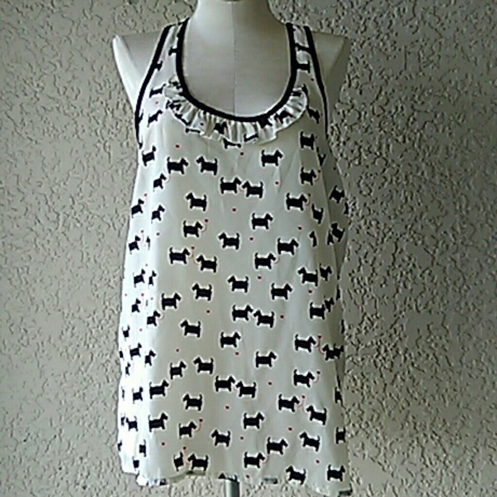 Candie's ruffle tank size M
