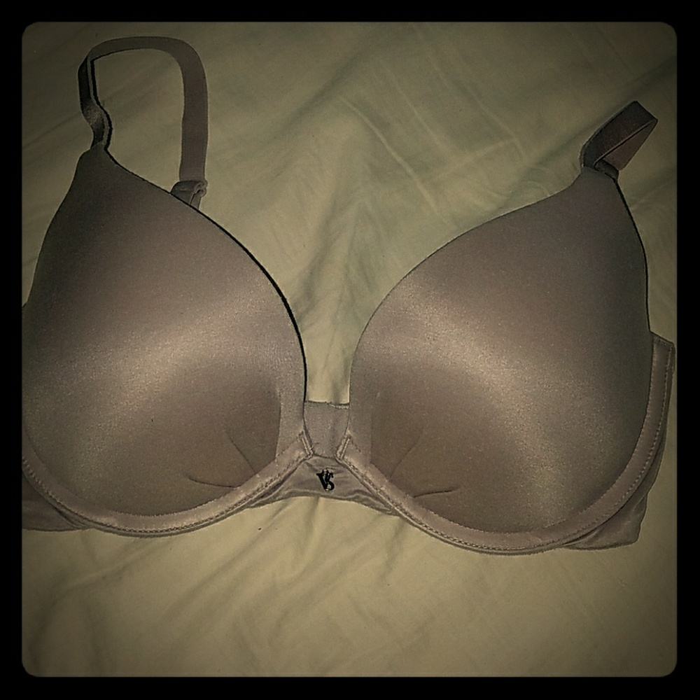 Victoria's Secret Fabulous Plunge 32DD