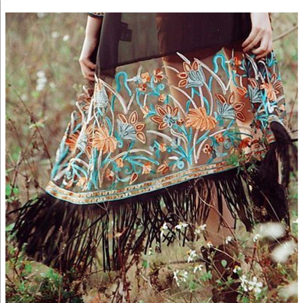 EMBROIDERED BLACK FRINGE KIMINO - Picture 2 of 4
